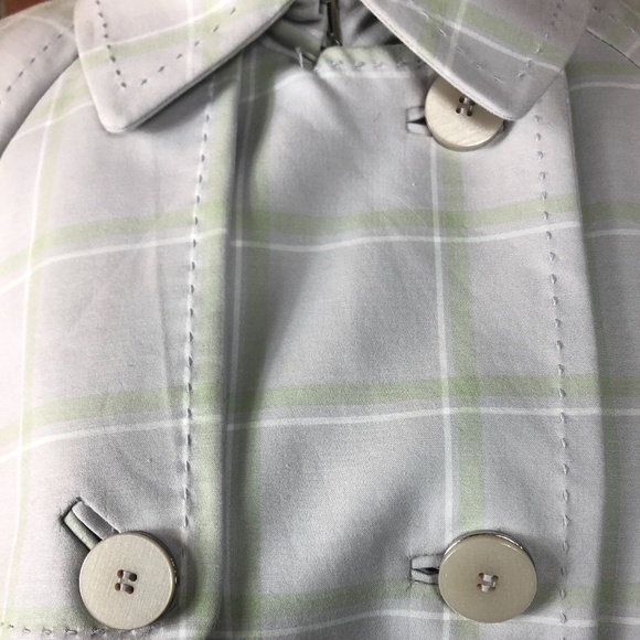 Scandal Collection by The Limited Light Grey Double-Breasted Plaid Cape - Picture 5 of 10